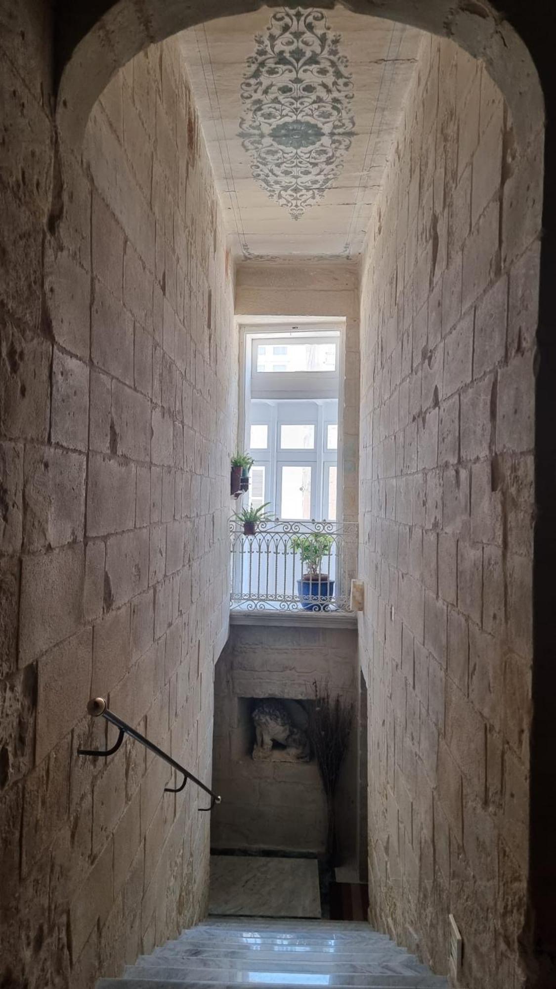 Servants' Quarters Studio Apartment La Valeta Exterior foto